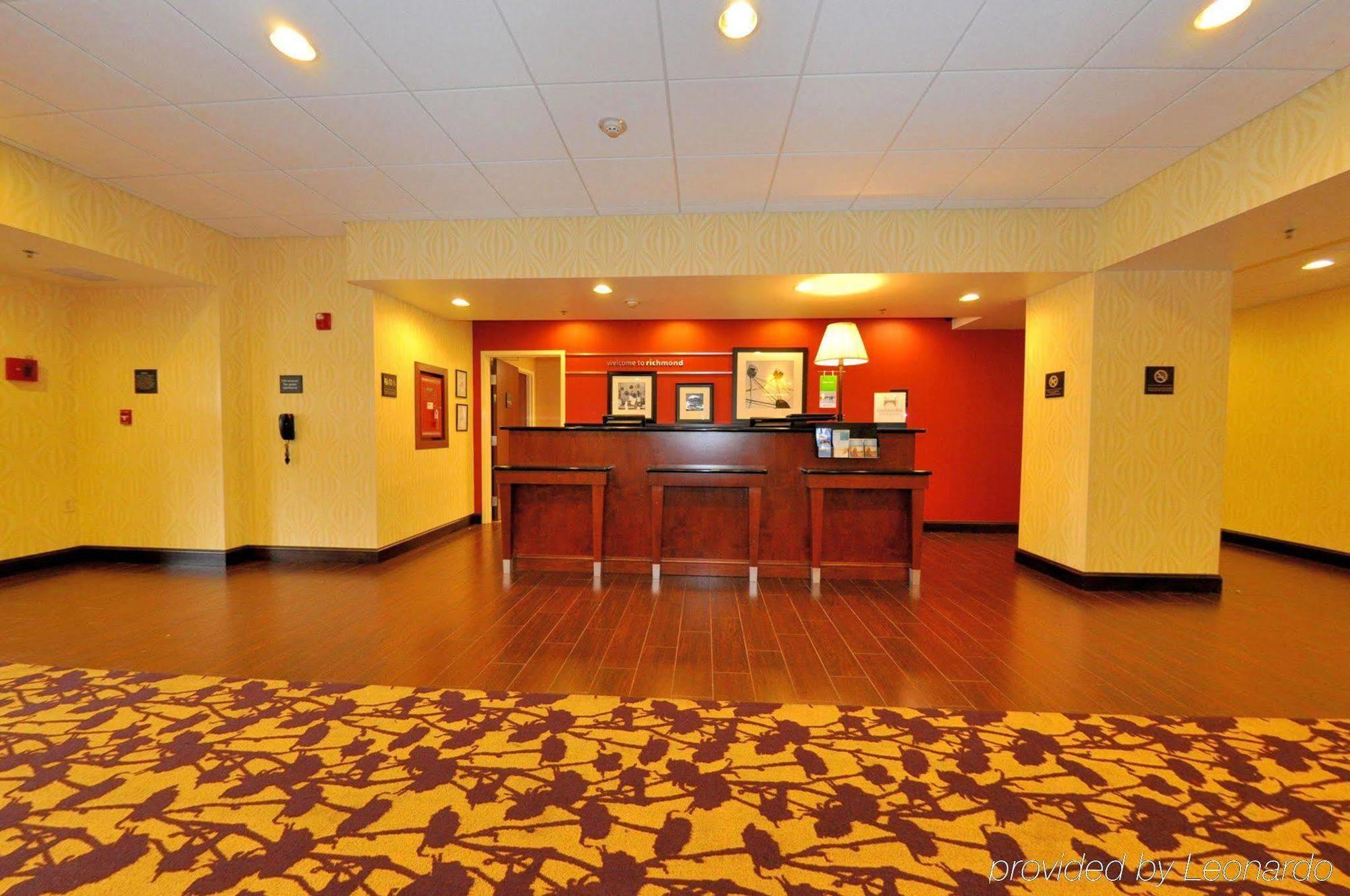 Hampton Inn Richmond - Airport Сандстон Интерьер фото